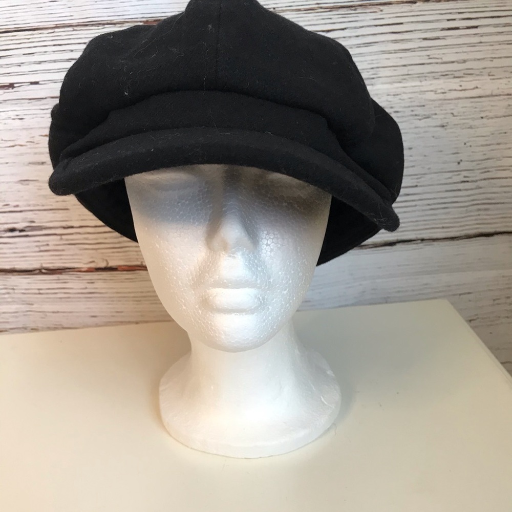 - - Siggi black hat